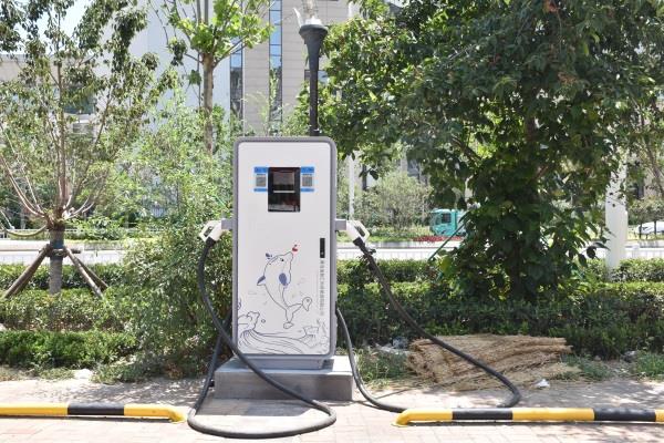 充电桩：电动汽车能量供给的核心物理接口