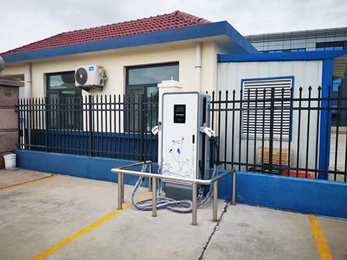 充电桩厂家的技术纵深：从硬件制造到智慧能源生态的构建者